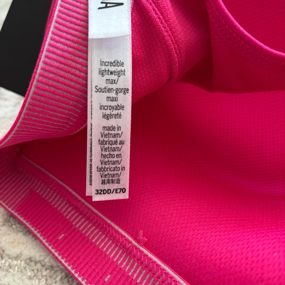 Victoria's Secret Sports Bra 32DD Pink‎ Incredibly Lightweight Gym Workout - Picture 7 of 8